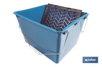 Paint scuttle with tray | Metal handles included | Intended for professional use - Cofan