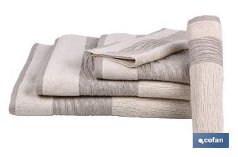 Asciugamano da doccia | Modello Alma | Color carne | 100% cotone | Grammatura: 600 g/m² | Dimensioni: 70 x 140 cm - Cofan