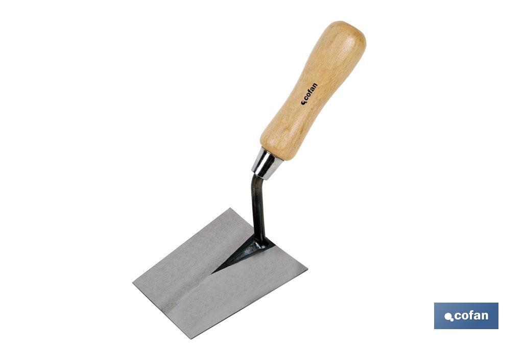 Forged bucket trowel, Alicatador Model | Size: 120 x 120 x 65mm in length | Suitable for construction industry | Wooden handle - Cofan