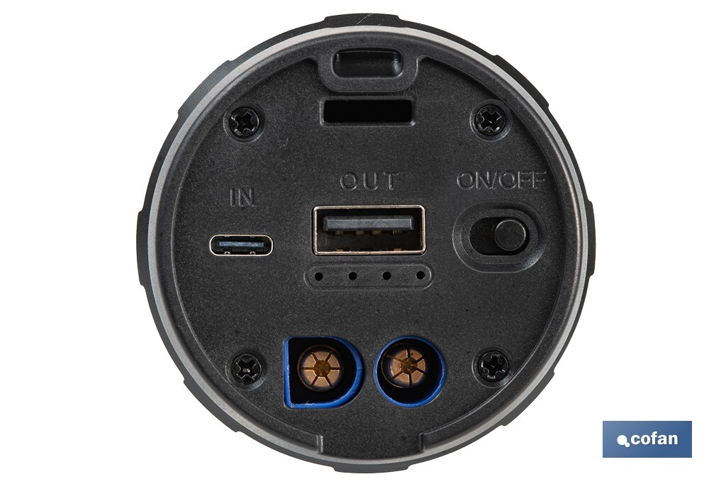 Arrancador portátil de baterías 600 A | Con linterna LED y power bank USB | 330 lúmenes | Adecuado para coches de gasolina hasta 5000 cc y diésel hasta 3000 cc - Cofan