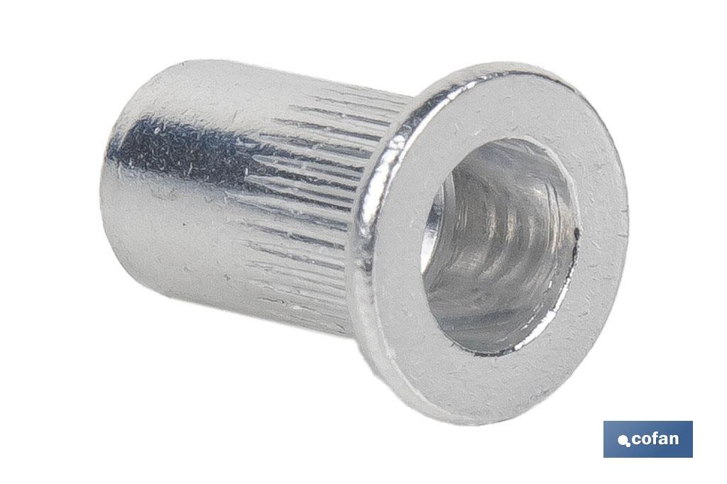 Tuercas remachables cilíndricas ranuradas con fondo abierto y cabeza ancha | Para espacios de acceso limitado | Gran variedad de medidas - Cofan