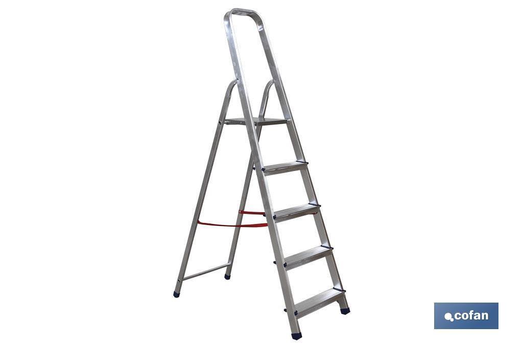 Scala di alluminio per uso domestico da 2 a 8 gradini | Dimensioni: da 0,41 a 2,41 metri di altezza | Normativa EN 131 - Cofan
