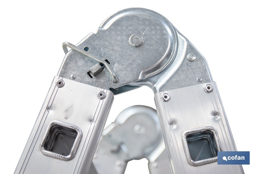 Multi-position Plus ladder | Aluminium | Available with different sizes and rungs | EN 131 Standard | Weight: 150 kilograms - Cofan