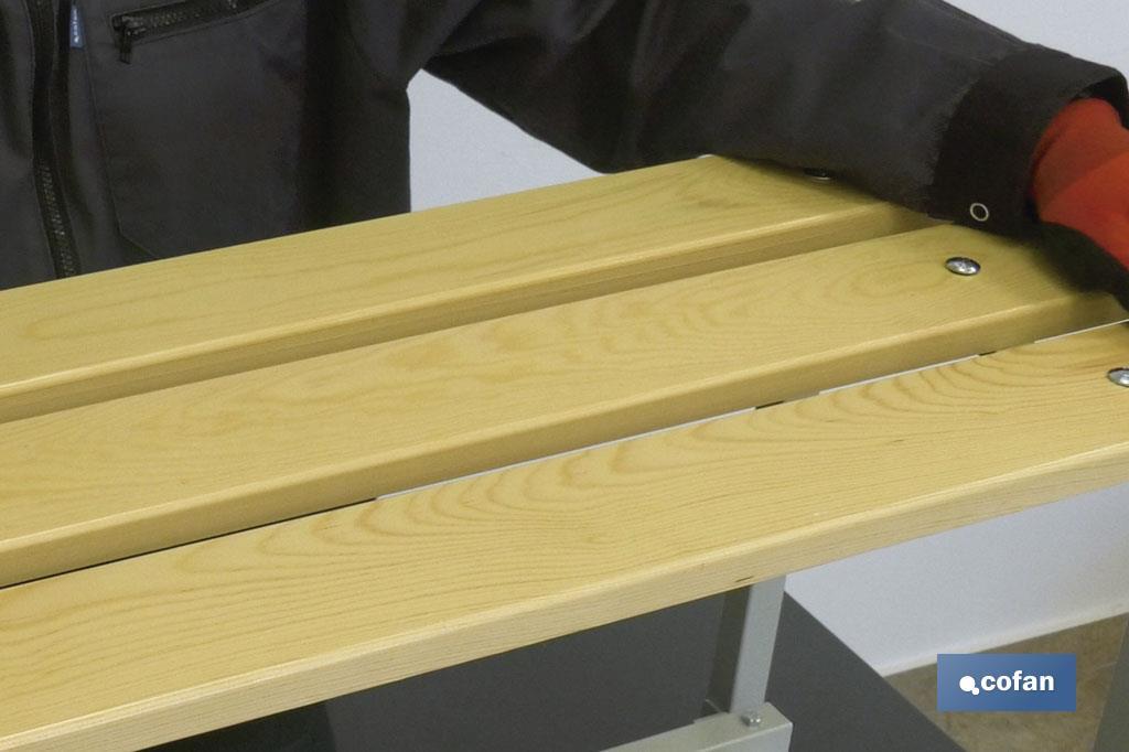 Panca per spogliatoio | Struttura in acciaio | Seduta di legno | Dimensioni: 47,5 x 100 x 32 cm - Cofan