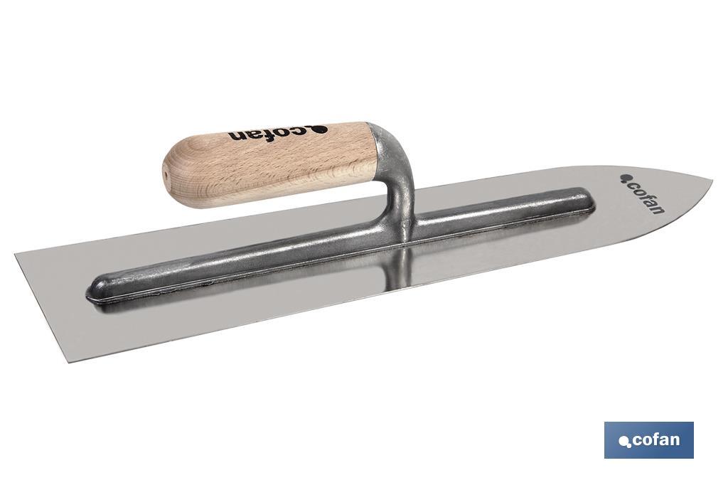 Llana autonivelante fabricada en acero carbono y mango de madera | Con forma de punta aguda | Medidas 400 X 110 X 1,0 mm - Cofan