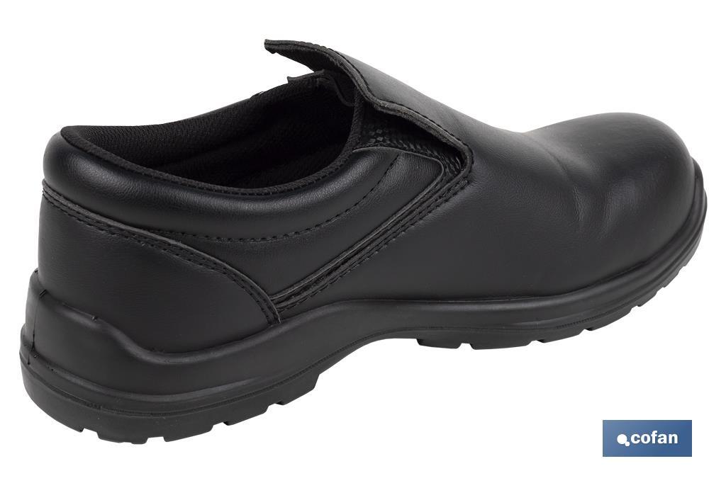 Cofan Mocassín de Segurança S2 SRC | Tamanho desde o 35 ao 47 em Cor Preto | Sapato de Trabalho Modelo Black Fox - Cofan