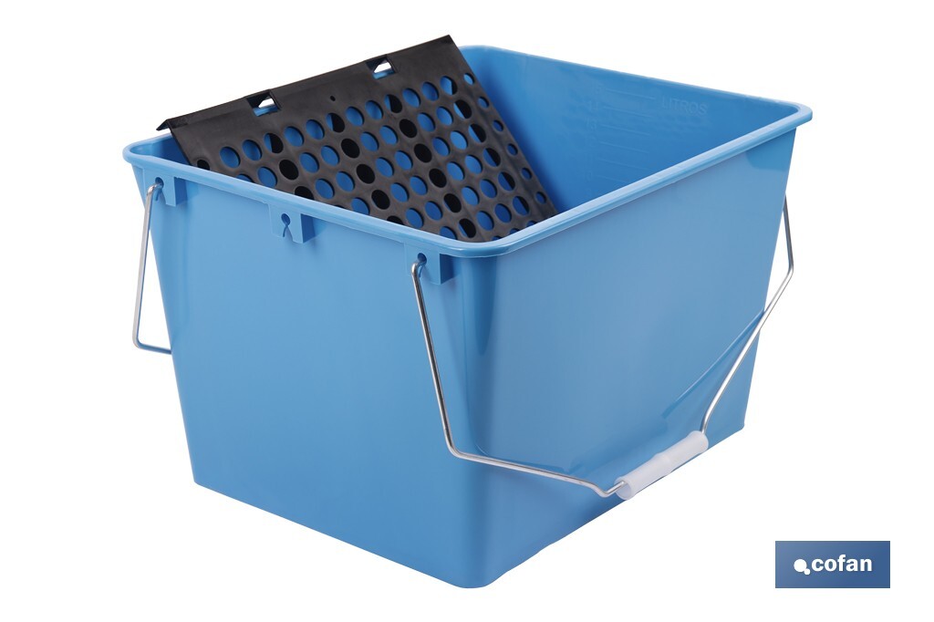 Paint scuttle with tray | Metal handles included | Intended for professional use - Cofan
