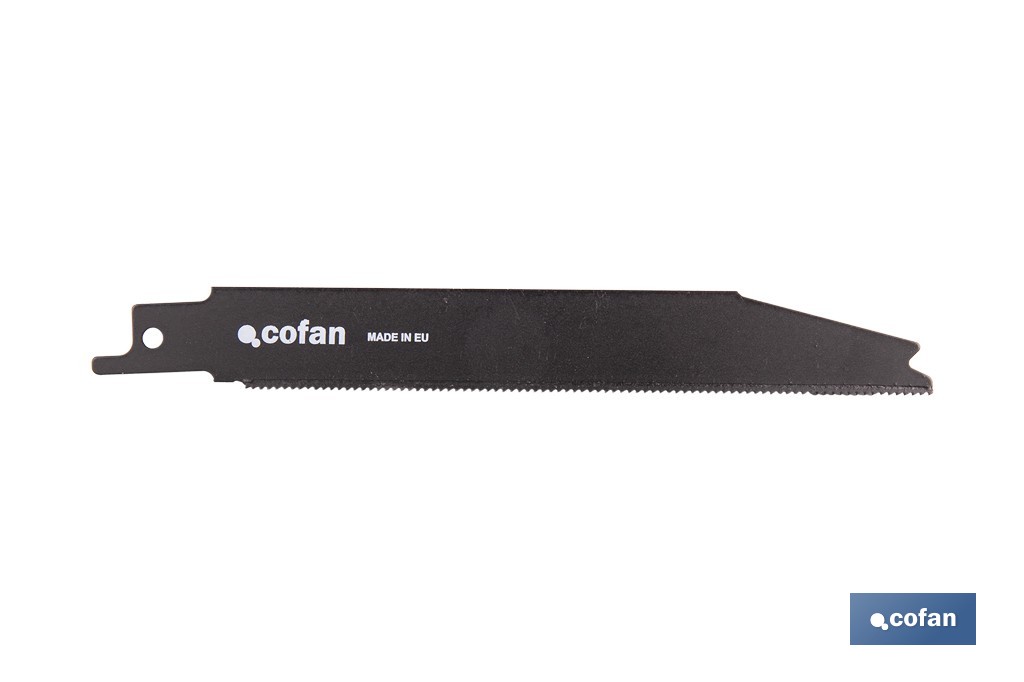 Hoja de sierra de sable para metal duro y acero inox. adecuada para metales duros de 2 a 4 mm de espesor | Uso profesional - Cofan