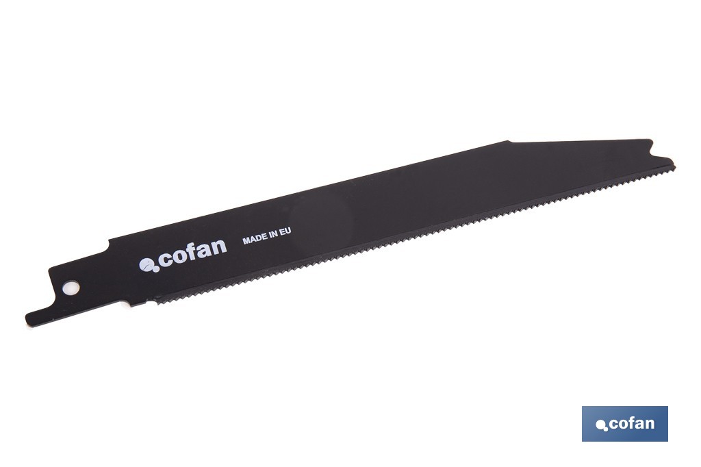 Hoja de sierra de sable para metal duro y acero inox. adecuada para metales duros de 2 a 4 mm de espesor | Uso profesional - Cofan