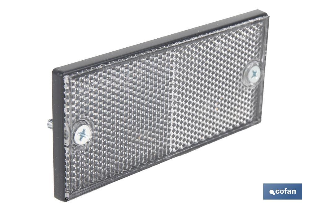 Catadióptrico rectangular con tornillos para fijar a vehículos | Producto homologado | Medidas: 106 x 50 mm | Disponible en 3 colores - Cofan