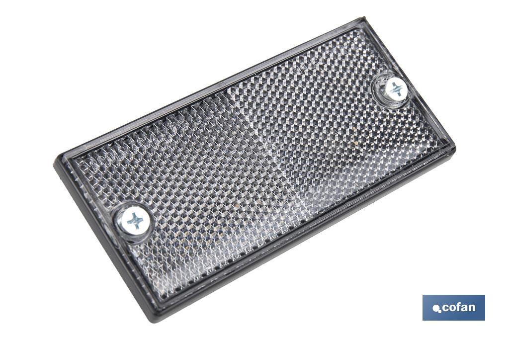 Catadióptrico rectangular con tornillos para fijar a vehículos | Producto homologado | Medidas: 106 x 50 mm | Disponible en 3 colores - Cofan