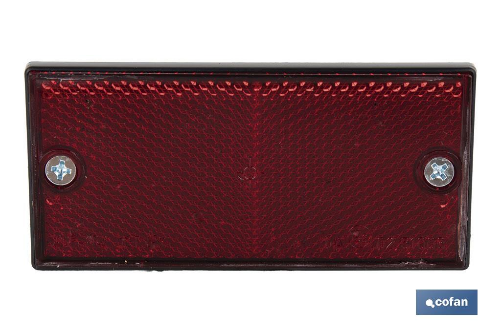 Catadióptrico rectangular con tornillos para fijar a vehículos | Producto homologado | Medidas: 106 x 50 mm | Disponible en 3 colores - Cofan