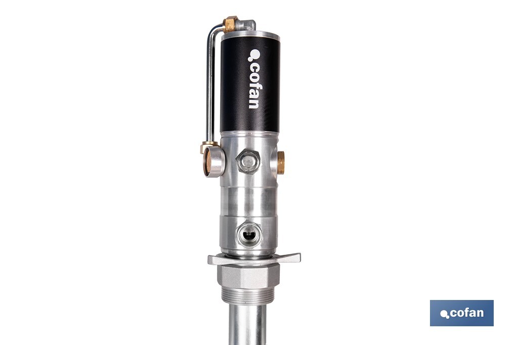 Bomba neumática lubricante | Relación 3:1 | Caudal: 14 LPM | Presión máxima: 10 bares | Disponible para bidones de 60 o 205 litros - Cofan