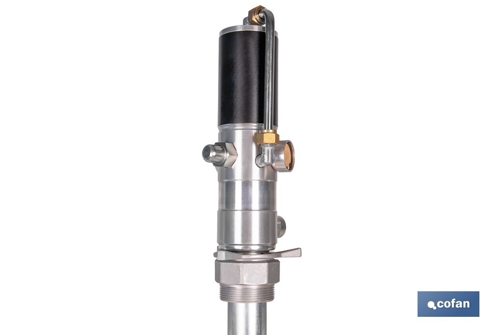 Bomba neumática lubricante | Relación 3:1 | Caudal: 14 LPM | Presión máxima: 10 bares | Disponible para bidones de 60 o 205 litros - Cofan