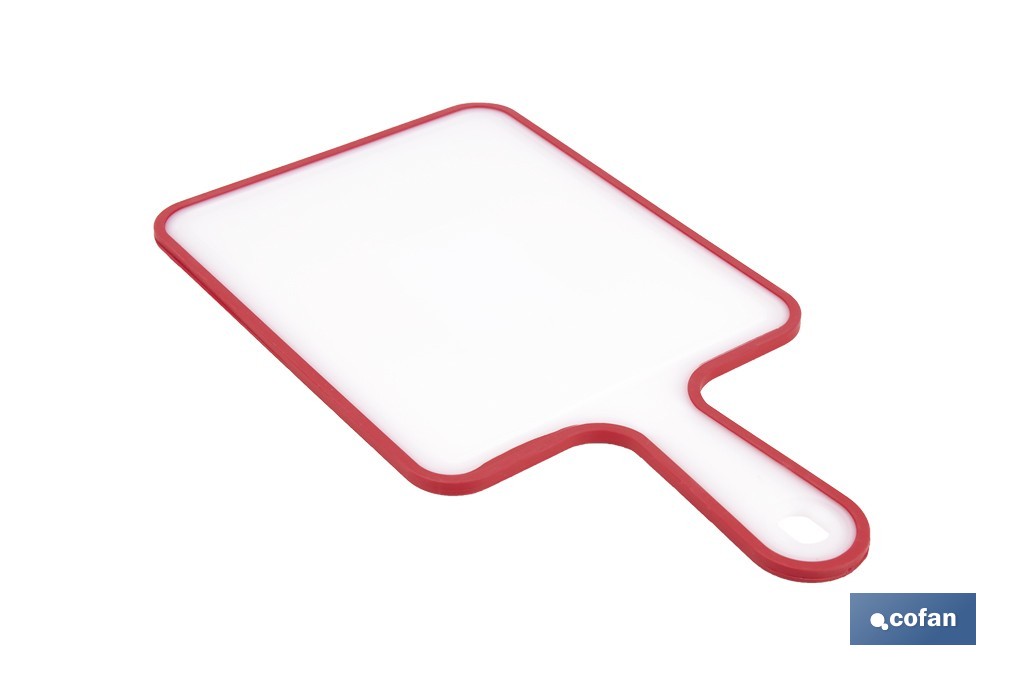 Tabla de corte antideslizante con mango ergonómico | Materiales: PP + TPE | Color: blanco con borde rojo | Disponible en diferentes medidas - Cofan