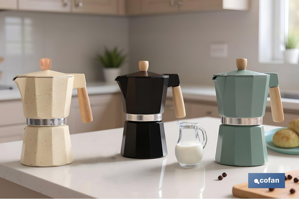 Cafetera italiana inducción | Capacidad: 6 tazas | Cuerpo de aluminio | Mangos de madera | Apta para todo tipo de fuegos | Disponible en diferentes colores - Cofan