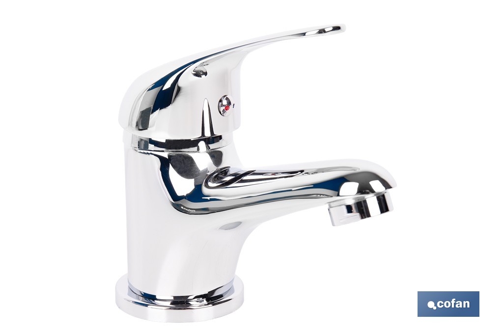 Grifo monomando para lavabo con acabado cromado | Incluye latiguillos y cartucho cerámico de 40 mm | Gama Ölfus - Cofan