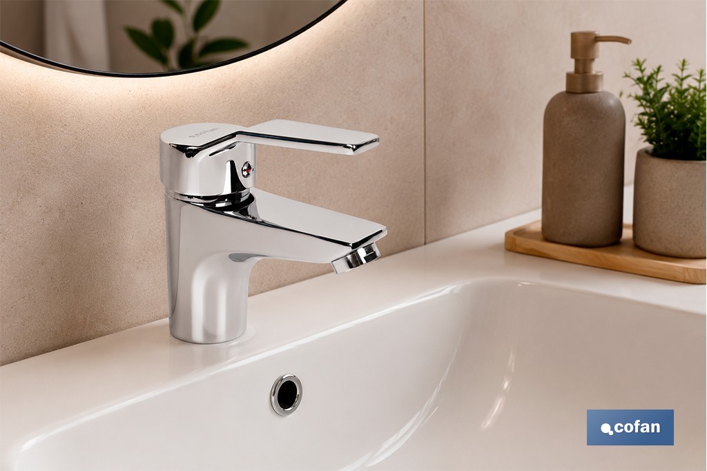 Grifo monomando para lavabo con acabado cromado | Incluye soporte de fijación, latiguillos flexibles y cartucho cerámico de 40 mm - Cofan
