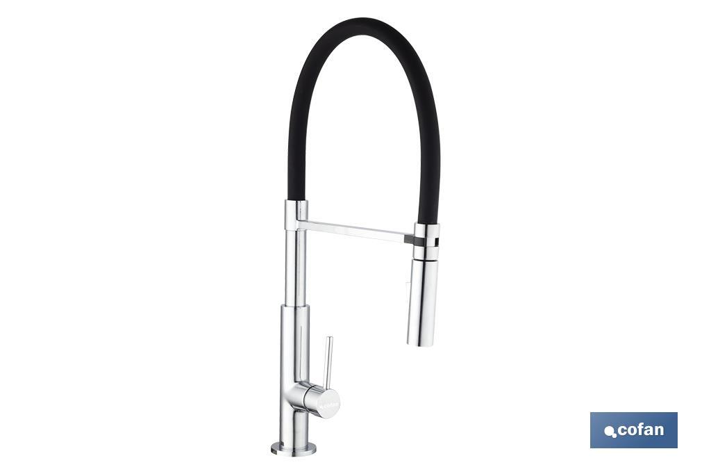 Grifo de cocina monomando de caño flexible con acabado negro mate