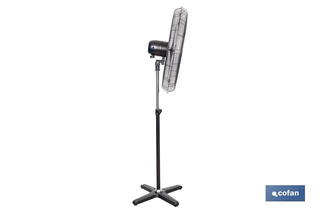 Ventilador industrial de pie con 3 velocidades en color negro | Potencia: 200 W | Gran caudal de aire | Oscilación 80° | Medidas: 81 x 81 x 189 cm - Cofan