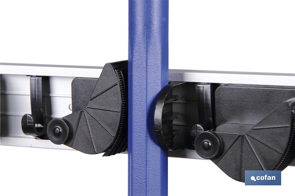 Colgador de escobas y fregonas con 3 soportes y 4 ganchos | Organizador de pared fuerte, práctico y ajustable - Cofan