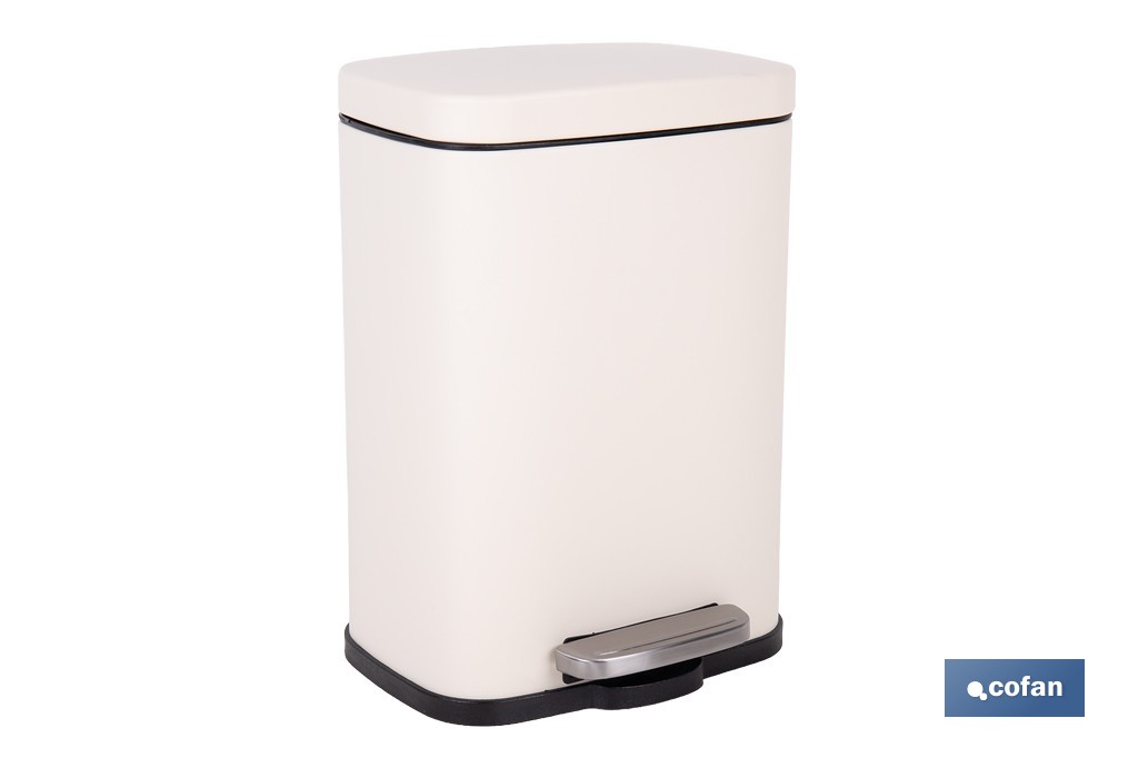 Cubo de basura beige con pedal y cubo interior | Papelera metálica para baño y cocina con cierre suave | Recubrimiento antihuellas | Disponible en diferentes capacidades - Cofan