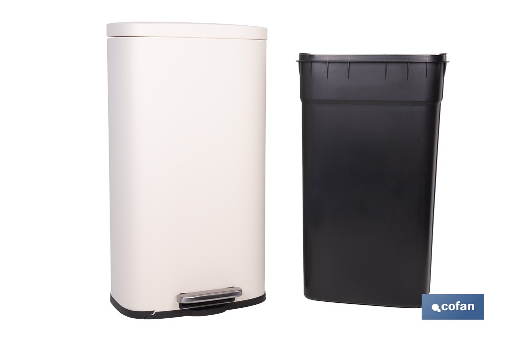 Cubo de basura beige con pedal y cubo interior | Papelera metálica para baño y cocina con cierre suave | Recubrimiento antihuellas | Disponible en diferentes capacidades - Cofan