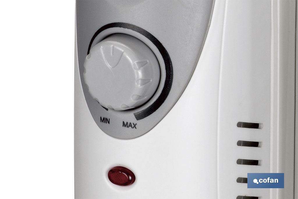 Mini radiador de aceite | Potencia: 450 W | Termostato regulable | Seguridad antiincendios | Color: blanco | Medidas: 26 x 13 x 41 cm - Cofan