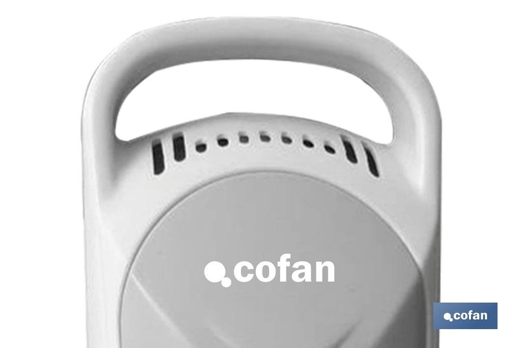 Mini radiador de aceite | Potencia: 450 W | Termostato regulable | Seguridad antiincendios | Color: blanco | Medidas: 26 x 13 x 41 cm - Cofan
