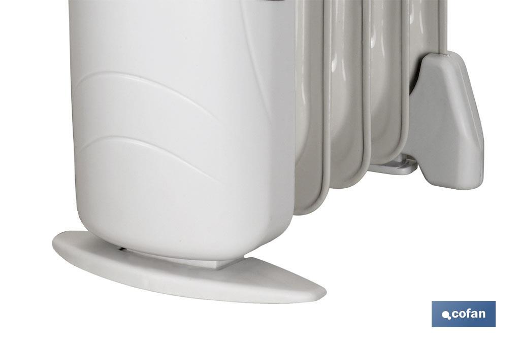 Mini radiador de aceite | Potencia: 450 W | Termostato regulable | Seguridad antiincendios | Color: blanco | Medidas: 26 x 13 x 41 cm - Cofan