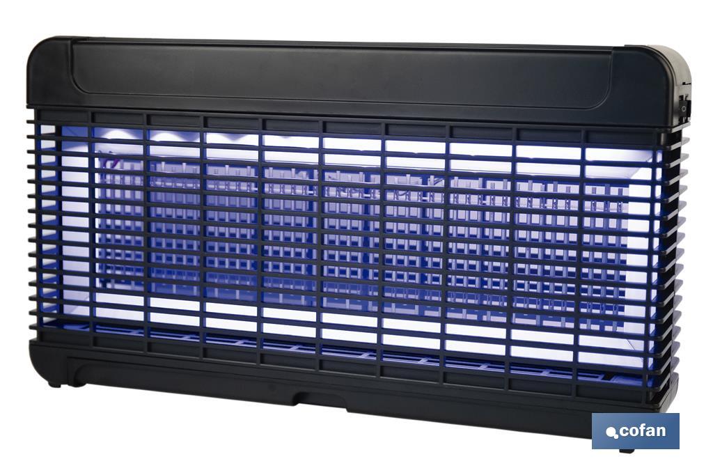 Lámpara LED antiinsectos con enchufe| Potencia: 13 W | Descarga Eléctrica: 4000 V | Área: 200 m² | Protégete contra los insectos - Cofan
