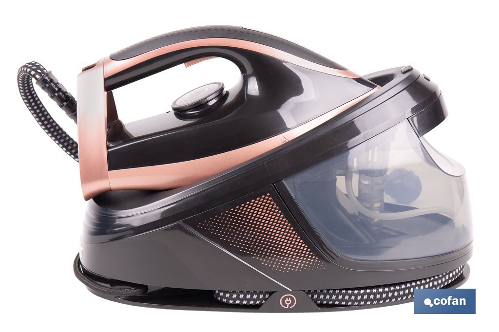 Centro de planchado con depósito de agua extraíble 1,5 litros | Potencia: 3100 W y 8 bares | Suela de cerámica y función de autolimpieza - Cofan
