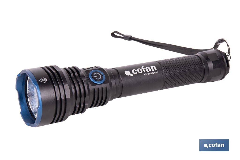 Linterna LED de alta potencia | Recargable con 6 modos de luz | Disponible en dos potencias: 18.000 lm y 10.000 lm - Cofan
