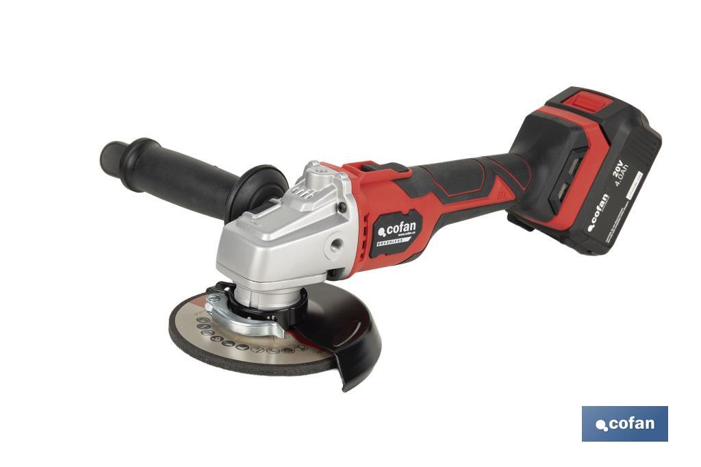 Amoladora a batería sin escobillas | Velocidad variable | Mango 3 posiciones | Incluye: batería de 20 V y 4.0 Ah, cargador y maletín con disco de corte, protector y mango auxiliar - Cofan