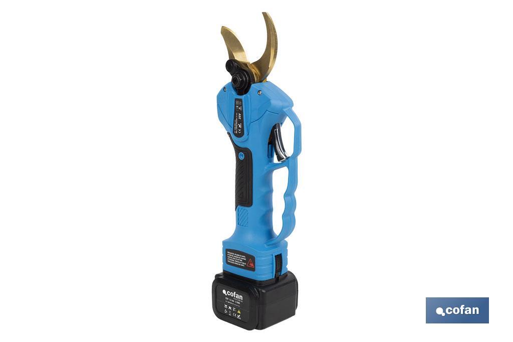 Kit of cordless pruning shears with extensible pole | Pole available in two different sizes: 130cm or 190cm - Cofan