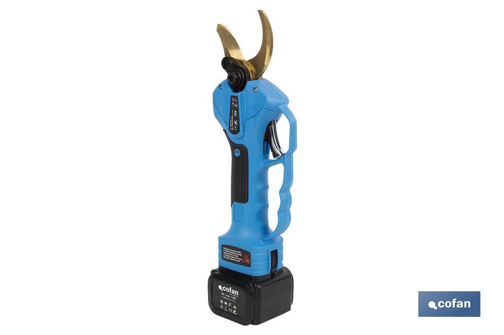 Kit of cordless pruning shears with extensible pole | Pole available in two different sizes: 130cm or 190cm - Cofan