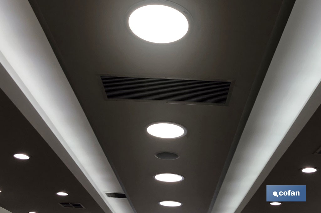 Downlight de superficie 18 W redondo | Sensor de presencia y crepuscular | Diámetro: 230 mm - Cofan