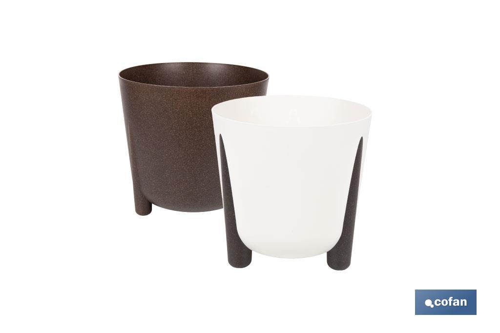 Macetas decorativas con patas | Tapón de drenaje incorporado | Disponibles en color café y crema | Diferentes medidas y capacidades - Cofan