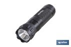 Arrancador portátil de baterías 600 A | Con linterna LED y power bank USB | 330 lúmenes | Adecuado para coches de gasolina hasta 5000 cc y diésel hasta 3000 cc - Cofan