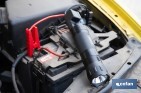 Arrancador portátil de baterías 600 A | Con linterna LED y power bank USB | 330 lúmenes | Adecuado para coches de gasolina hasta 5000 cc y diésel hasta 3000 cc - Cofan