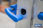 Multi-position Plus ladder | Aluminium | Available with different sizes and rungs | EN 131 Standard | Weight: 150 kilograms - Cofan