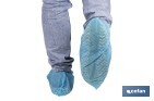 Cubrezapatos desechables antideslizantes | Material: polipropileno | Color: azul | Talla única | Disponible en packs de 100 unidades - Cofan