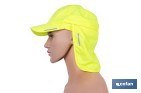 GORRA AMARILLA FLUORESCENTE CON PROTECCIÓN DE NUCA PARA OBRA, TREKKING Y MONTAÑA