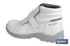 S2 SRC white safety boot | Sizes available range from 35 to 47 (EU) | White Eagle Model - Cofan