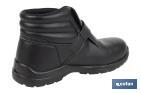 Bota Negra S2 SRC | Tallas desde la 35 a la 47 | Bota Hidrófuga con Plantilla - Cofan