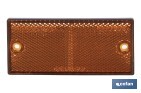 Catadióptrico rectangular con agujeros | Tornillos no incluidos | Producto homologado | Disponible en 3 colores diferentes | Medidas: 106 x 50 mm - Cofan