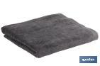 Asciugamano da doccia | Modello Piedra | Grigio antracite | 100% cotone | Grammatura: 580 g/m² | Dimensioni: 70 x 140 cm - Cofan