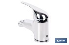 Grifo monomando para bidé con acabado cromado | Incluye latiguillos y cartucho cerámico de 40 mm | Gama Ölfus - Cofan