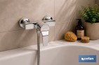 Grifo monomando para bañera con acabado cromado | Incluye excéntricas, embellecedores y cartucho cerámico de 40 mm - Cofan