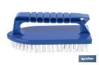 Cepillo de mano para limpiar piscinas | Limpieza eficiente de escalones, juntas y esquinas - Cofan